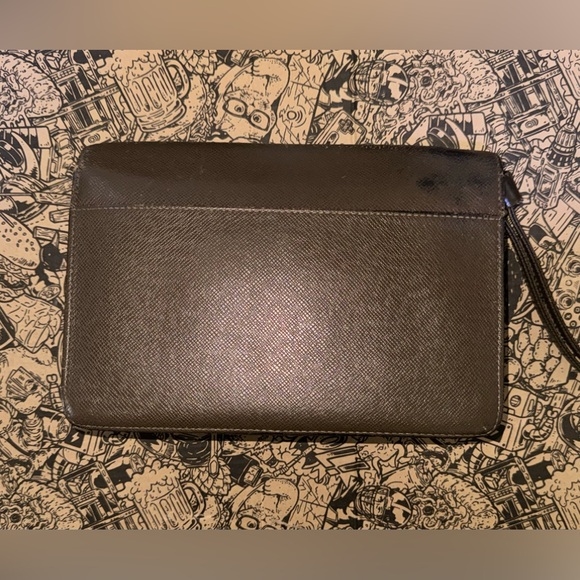 LOUIS VUITTON TAIGA SELENGA BROWN UNISEX CLUTCH - Picture 11 of 14